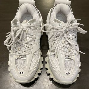 Balenciagas White Track Runners
